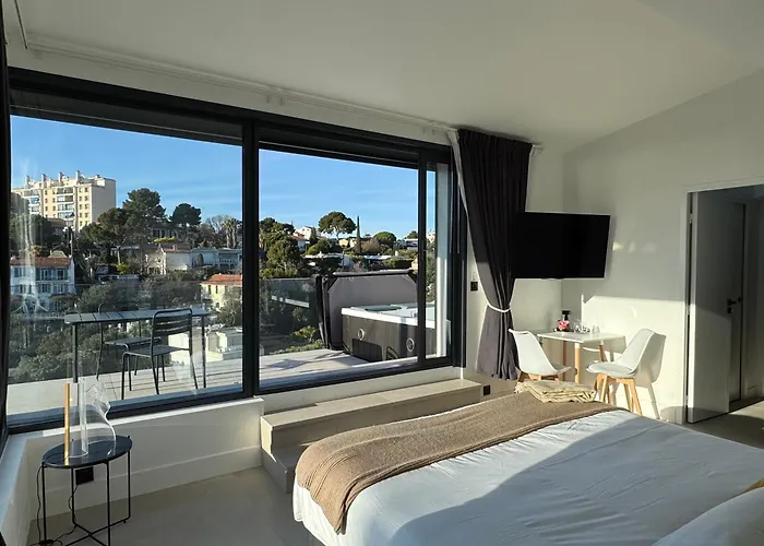 La Luna Of Marseille - Villa D'Architecte B&B